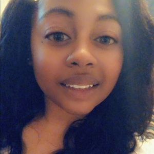 Meet your Posher, Kendra